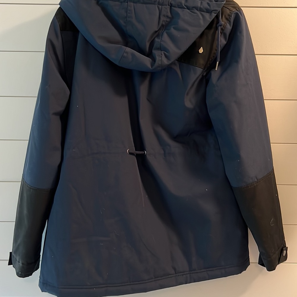 Volcano Women’s Jacket - Picture 2 of 2